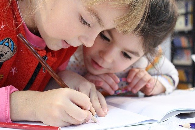 How to Manage Your Back to School Routine For Maximum Success