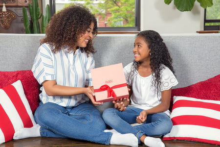 From Day One to Monthly Routine: Choosing the Right Period Kit for Your Teen