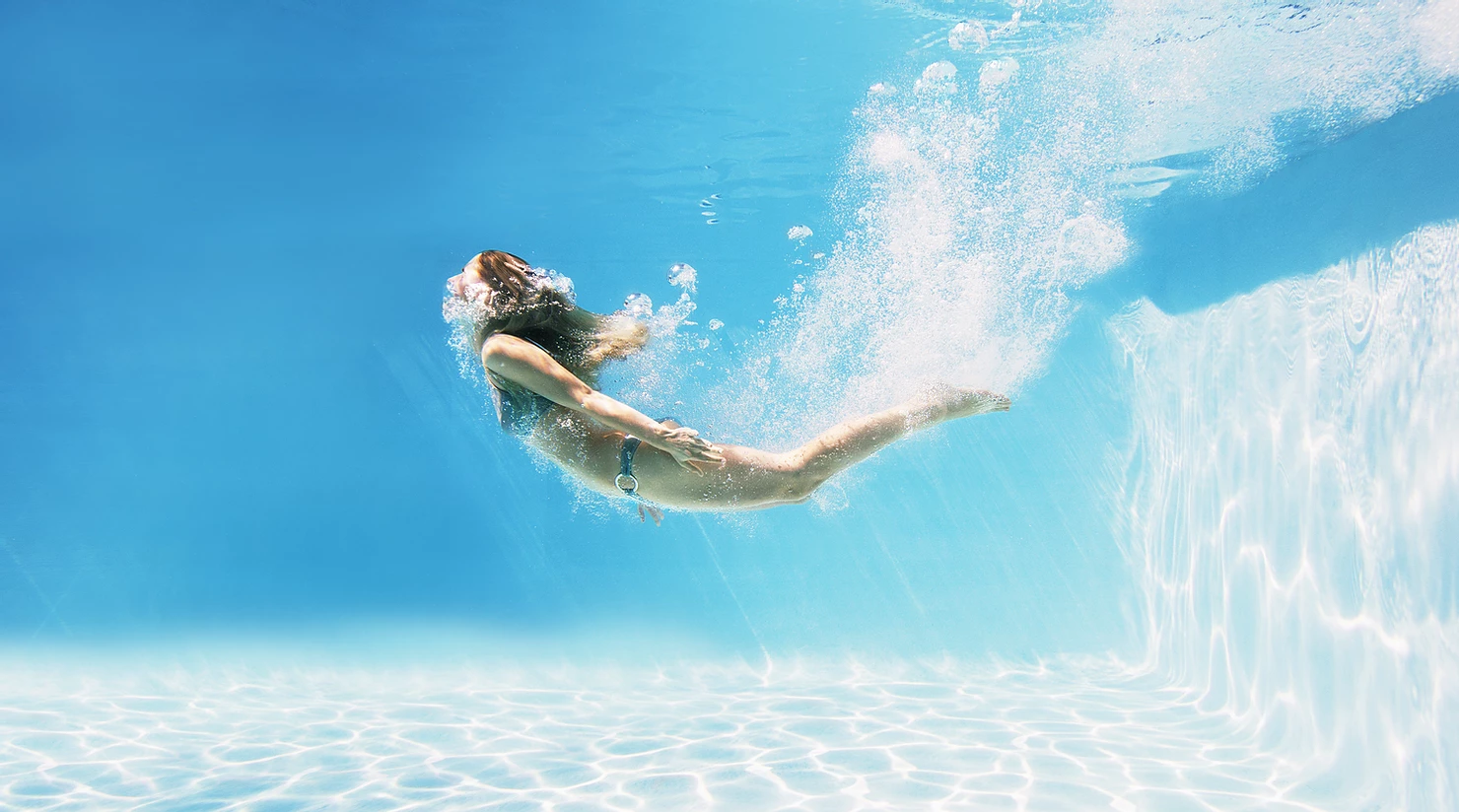 Ladies, you can swim with or without tampons even during your